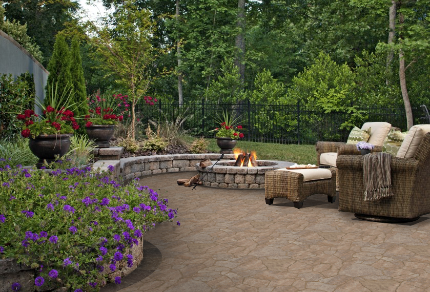 Retaining Walls Create Functional And, How To Build A Free Standing Patio Wall